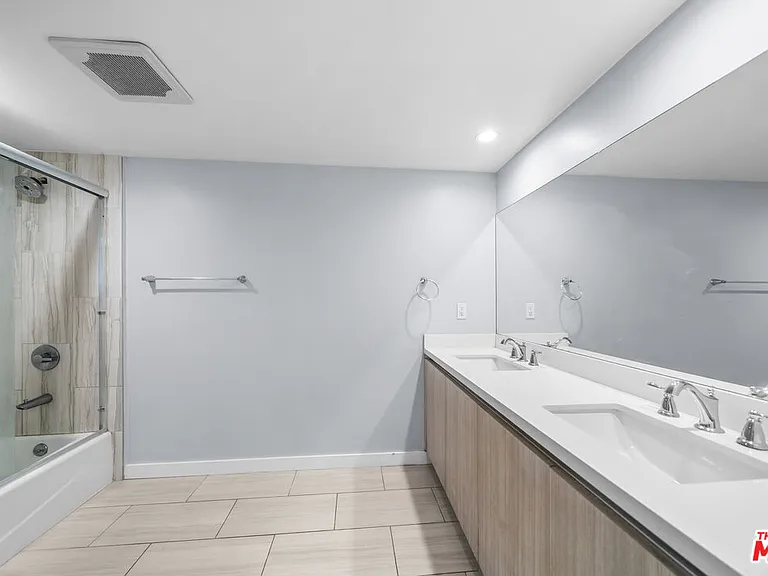 8532 Cashio St #101 — Photo 13