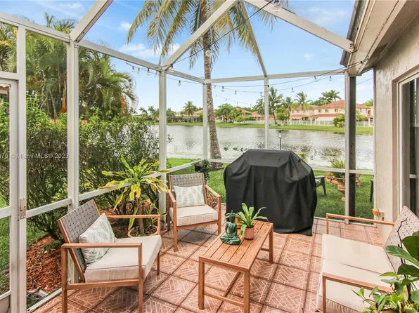 4394 Mahogany Ridge Dr, Weston, FL 33331