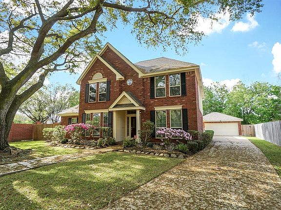 3rd image of 3203 Vista Lake Dr
