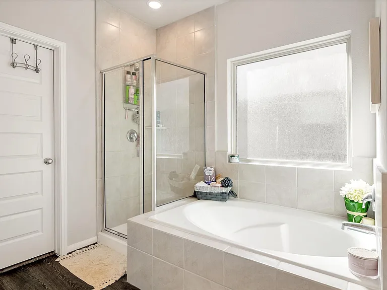 8426 Moonlight Bay Cir — Photo 26