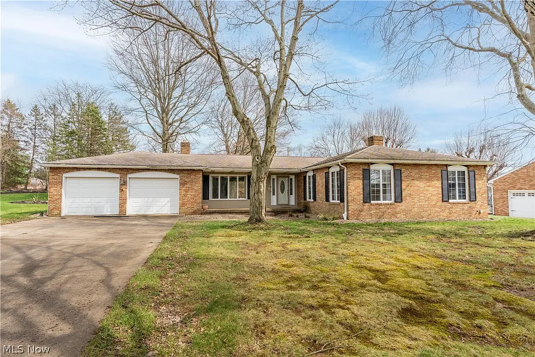 210 Cypress Ave photo 1