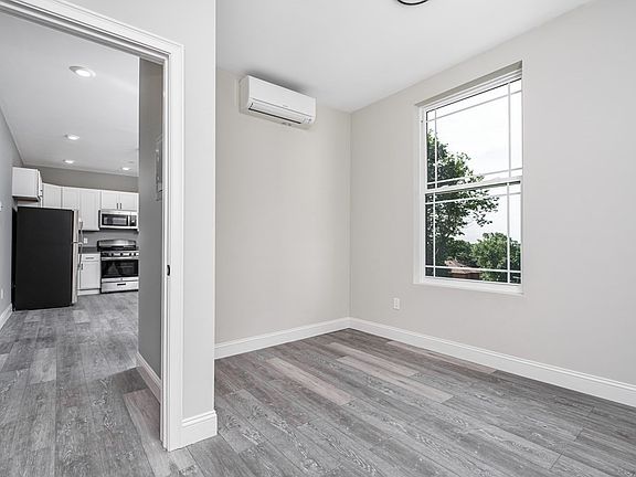 4th image of 83 Bradstreet Ave APT 2
