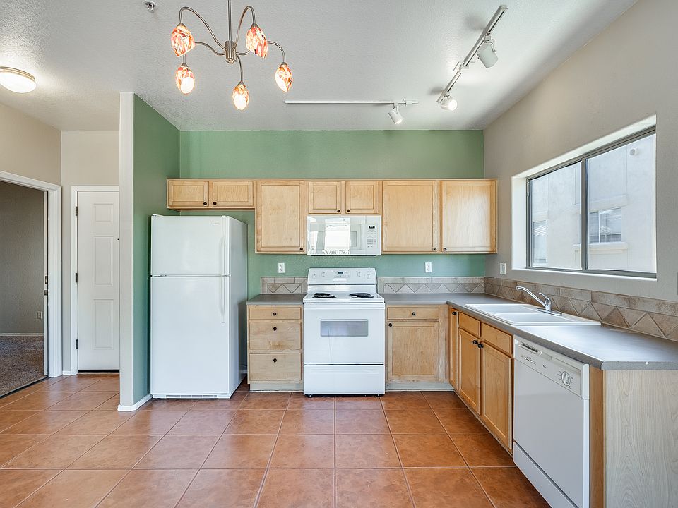 1st image of 16545 E Gunsight Dr Unit 119