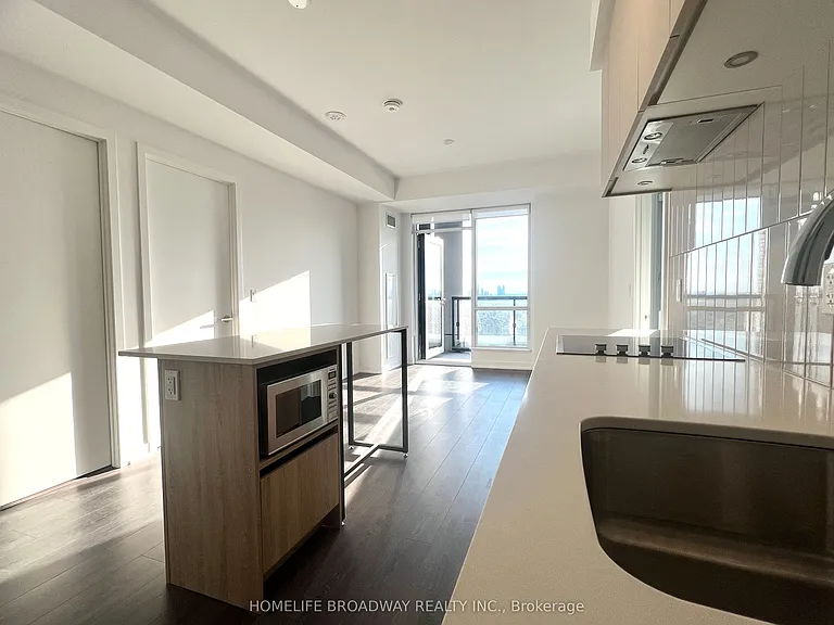 7950 Bathurst St #1702 — Photo 12