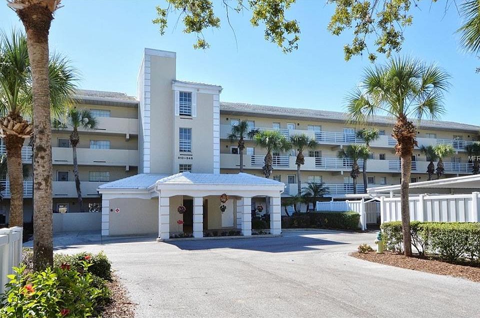 1st image of 825 Wexford Blvd #825