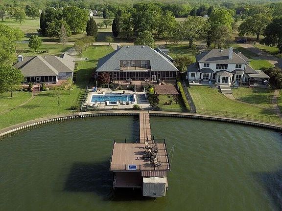 4th image of 103 Lakeside Dr