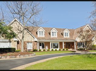 1955 Braymore Dr, Inverness, IL 60010