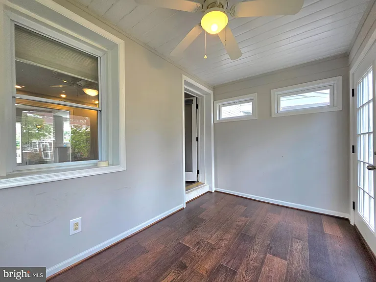 6012 Williamsburg Rd — Photo 4