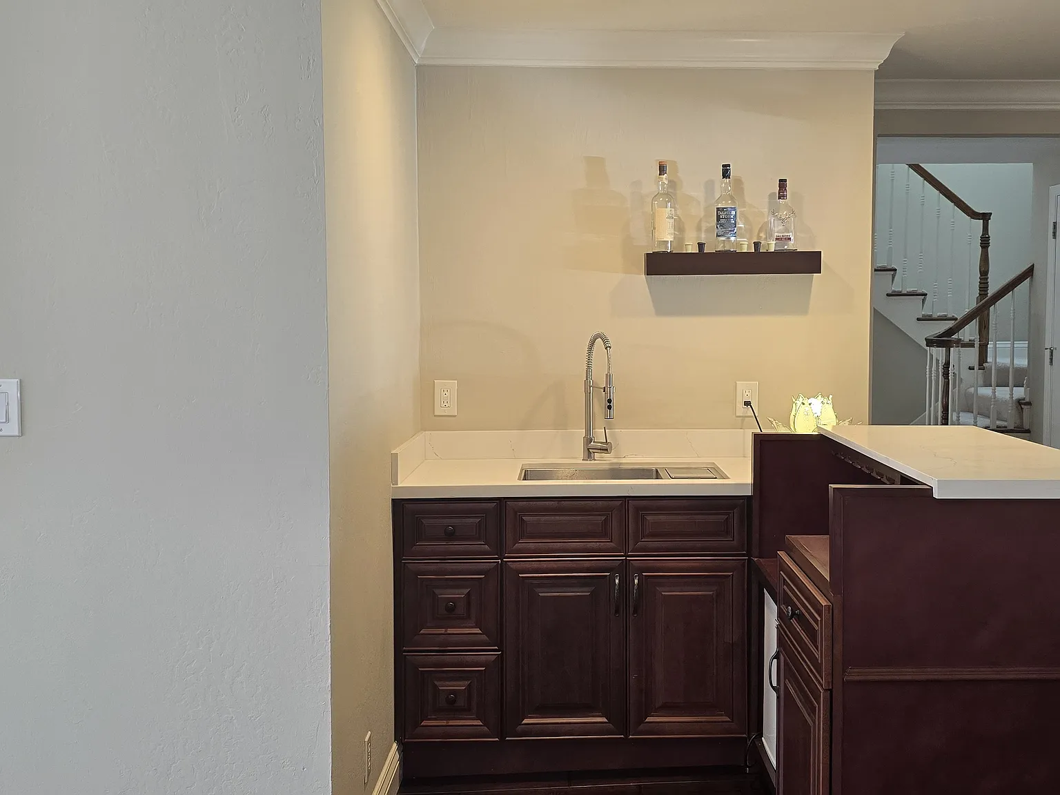 4 bed, 2630 sqft, $6,200 — Photo 4