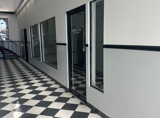 2216 Dundee Rd SUITE 2, Louisville, KY 40205