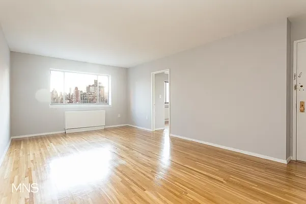 Rented by MNS Marketing | media 8