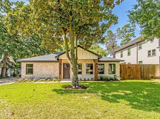 1035 Gardenia Dr, Houston, TX 77018