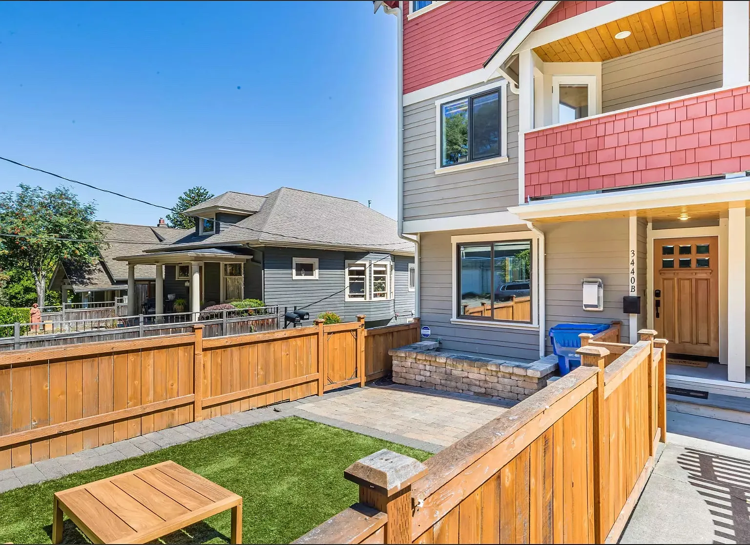 3 bed, 2.5 bath, 1915 sqft, $3,950 — Photo 2