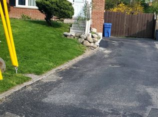 785 Greenfield Cres, Newmarket, ON L3Y3B2