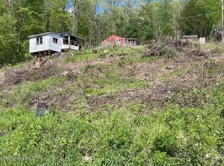 306 Taylor Ln, Nicholson, PA 18446