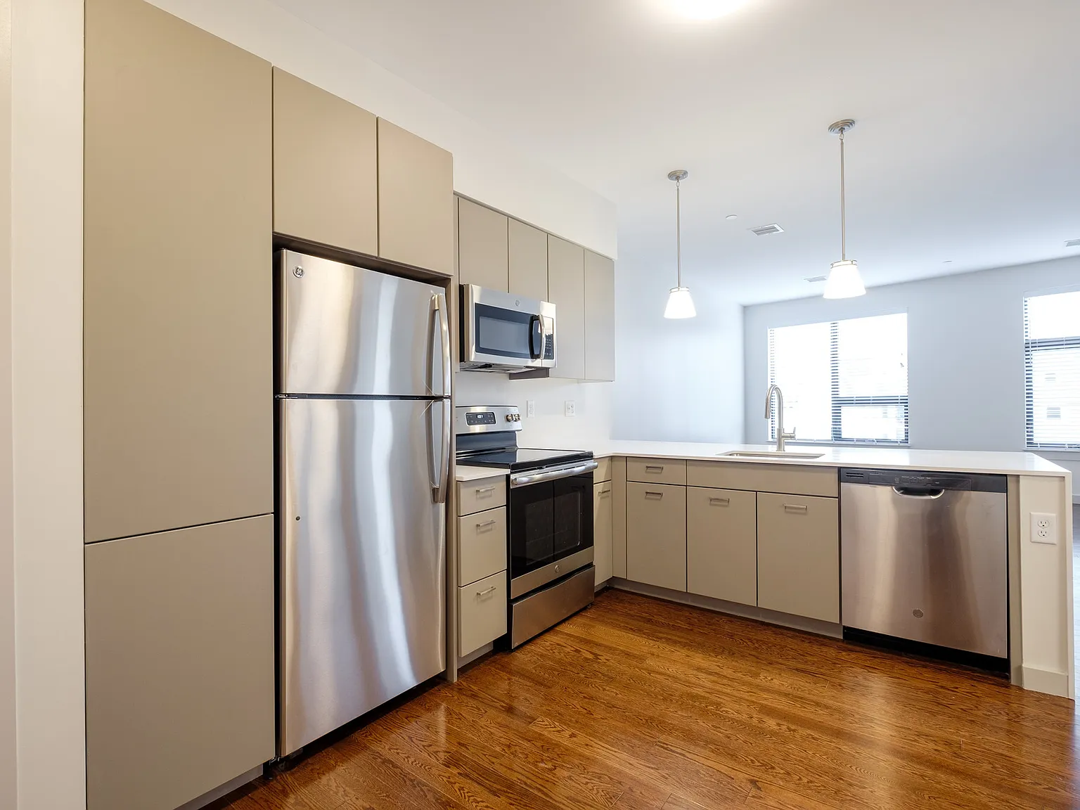 1 bed, 900 sqft, $4,550 — Photo 2