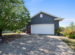 4805 S Dunlap Ave, Sioux Falls, SD 57106