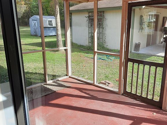 Screen in porch