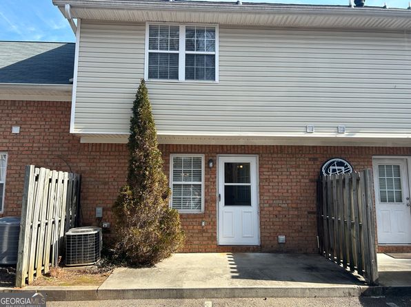 135 Logmont Trce, Athens, GA 30606