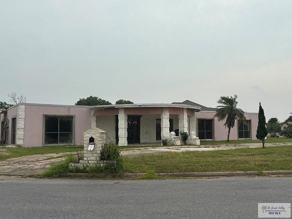 1st image of 105 Reina Esther Dr