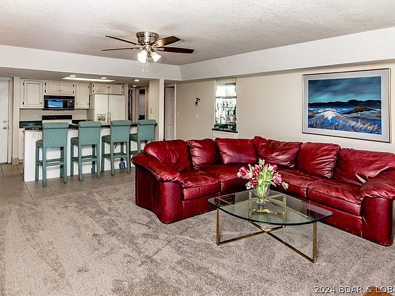 2nd image of 124 Aqua Finn Dr Unit 2A
