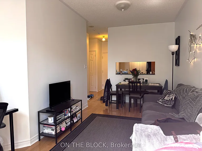 3085 Bloor St W #112 — Photo 10