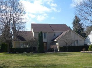 29484 Shenandoah Dr, Farmington Hills, MI 48331