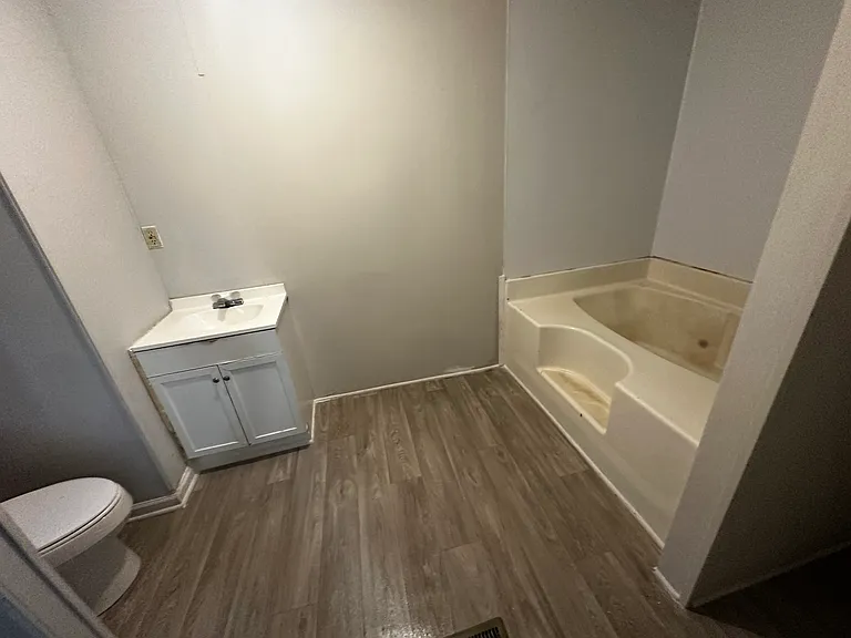 250 Small Rd — Photo 2