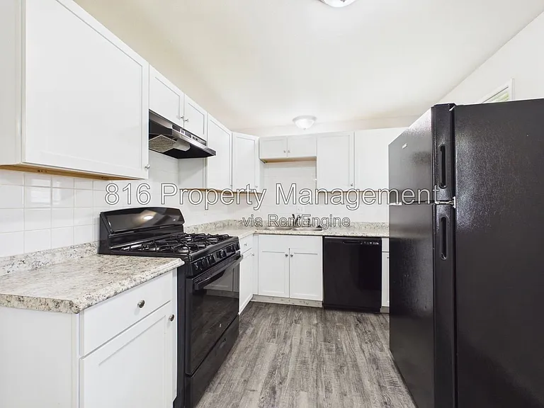 8511 Crystal Ave — Photo 9