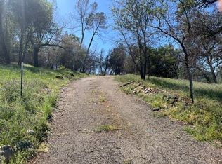 13962 Shangrila Dr, Redding, CA 96003