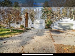 32 Poplar Rd, Sanford, MI 48657