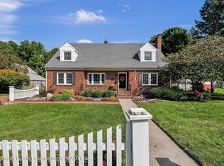 123 E Shaw St, Charlotte, MI