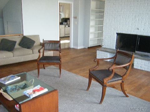 1st image of 1920 Bay Blvd
