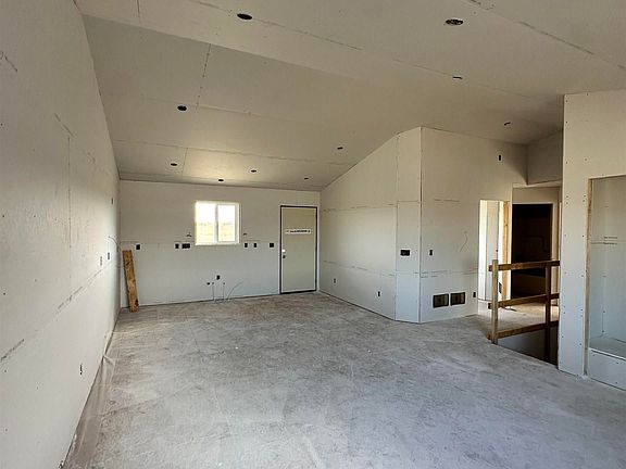 4th image of 538 Denali Dr
