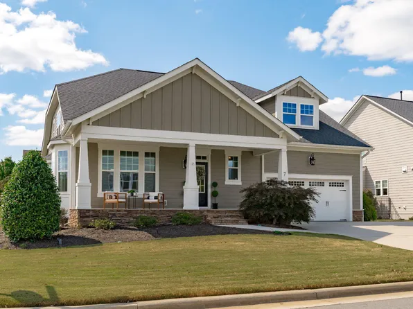 7 Village Walk Dr, Chapel Hill, NC 27517