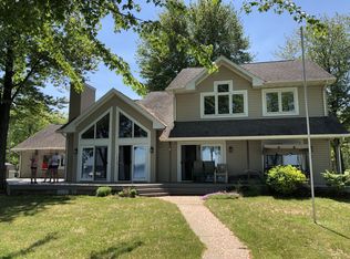 W5766 Cedar Ave, Shawano, WI 54166