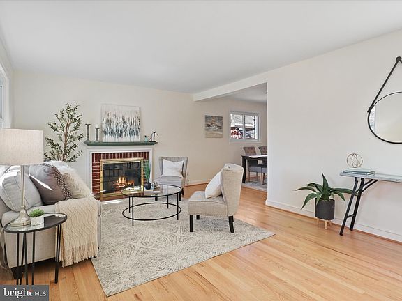 3rd image of 7108 Cynthia Ct