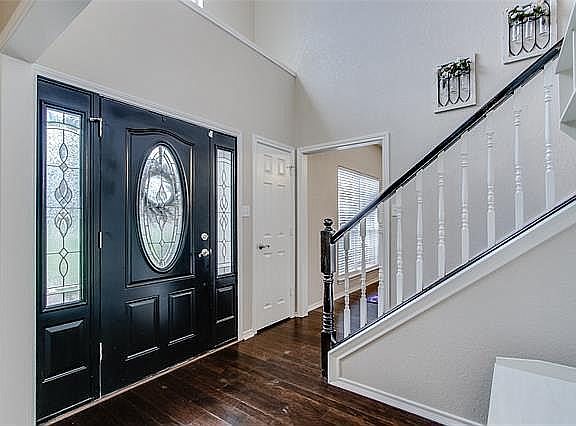 5th image of 4412 Emerald Dr