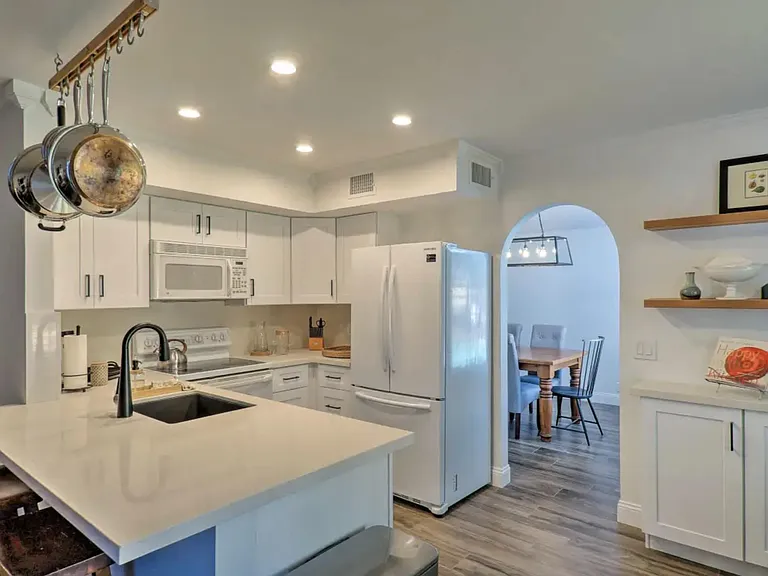 6630 N 81st Pl — Photo 10