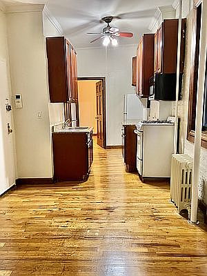 1st image of 862 10th Ave APT 3E