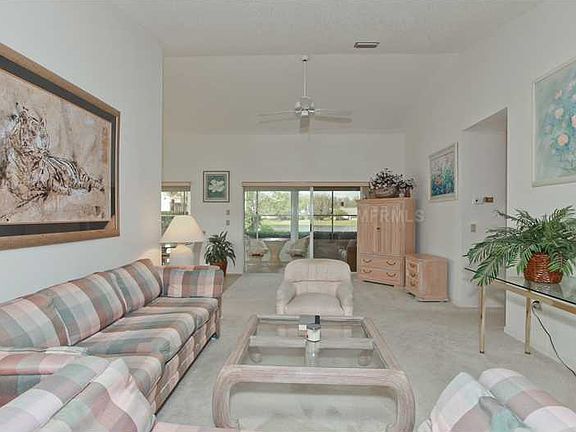 4th image of 153 Southampton Pl #338