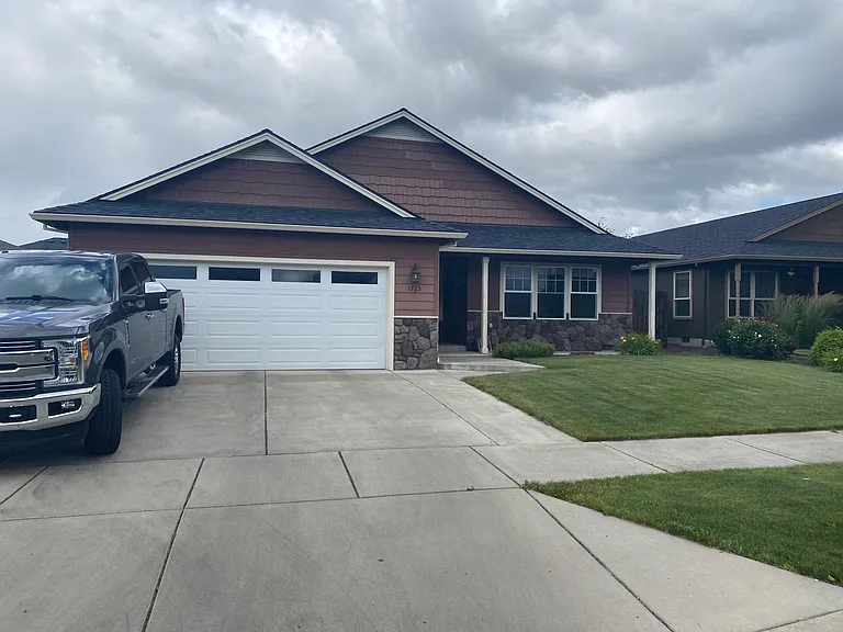 Front of home with a porch