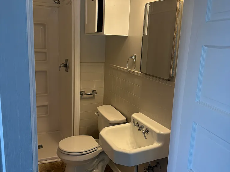 422 W Main St #1 — Photo 15
