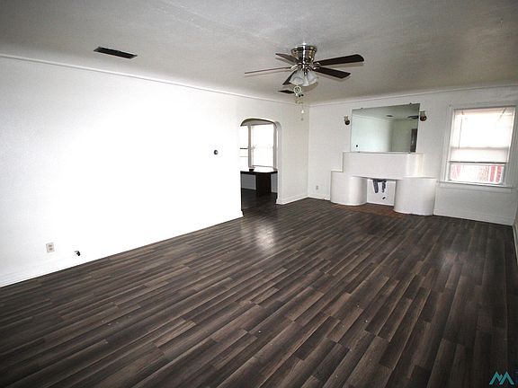 4th image of 1300 N Main Ave