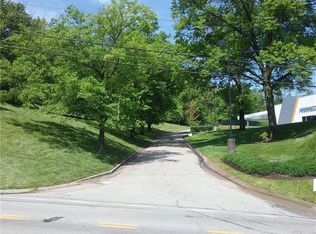 Brinton Rd, Pittsburgh, PA 15221