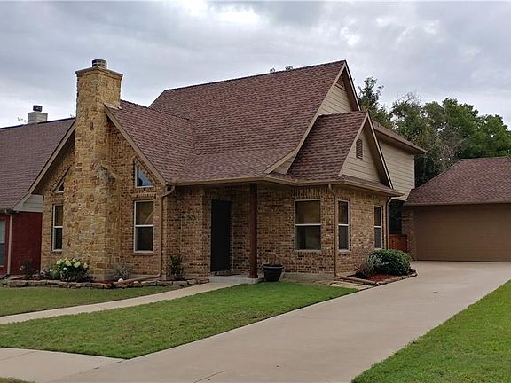 2nd image of 505 Strom Ct