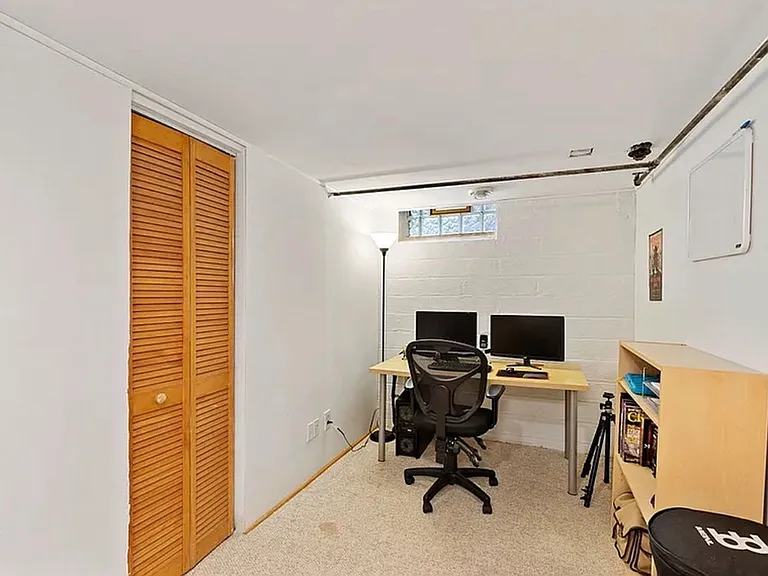 2716 Abbott Ave N — Photo 18