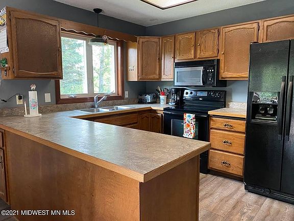 3rd image of 15173 W Lakeland Dr