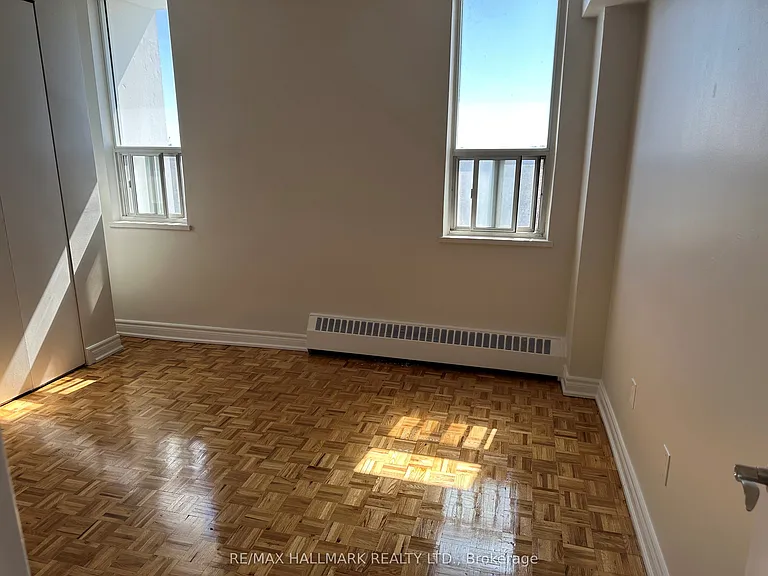 2245 Eglinton Ave E #1009 — Photo 6
