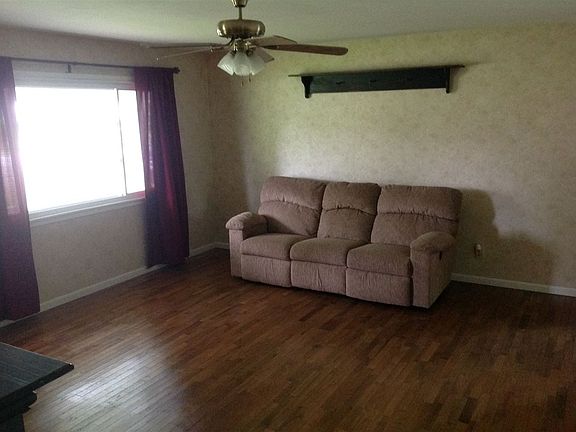 4th image of 105 N Bunn St
